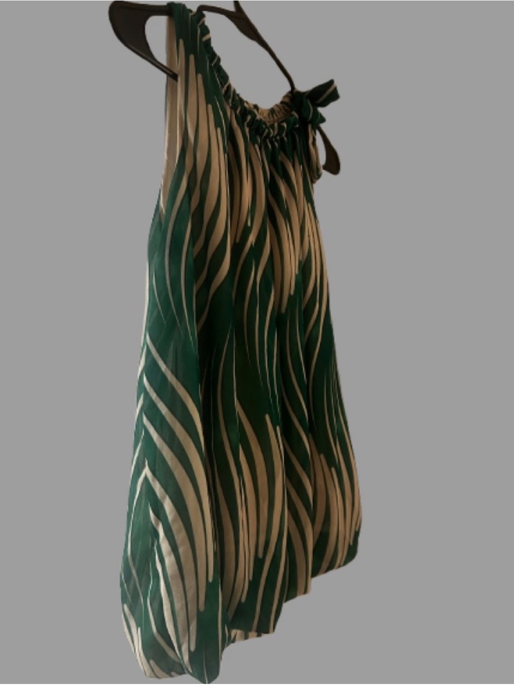 Made in Italy Green and Cream Patterned Sleeveless Tie-Shoulder Top - Picture 5 of 5